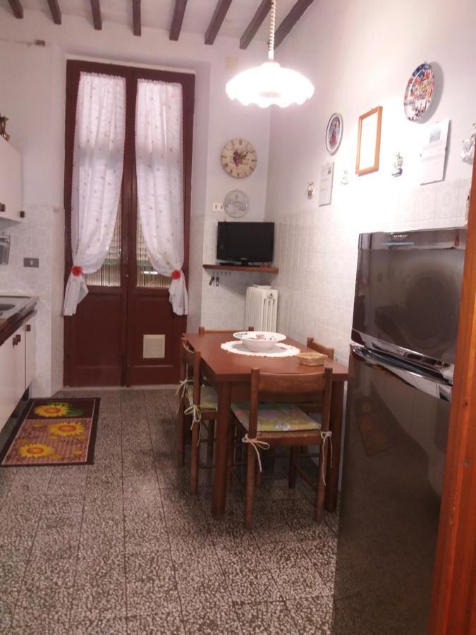 Ferienwohnung Casa Tarrini Chianni Exterior foto